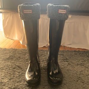 Size 9 Hunter Boots and Matching Hunter Socks